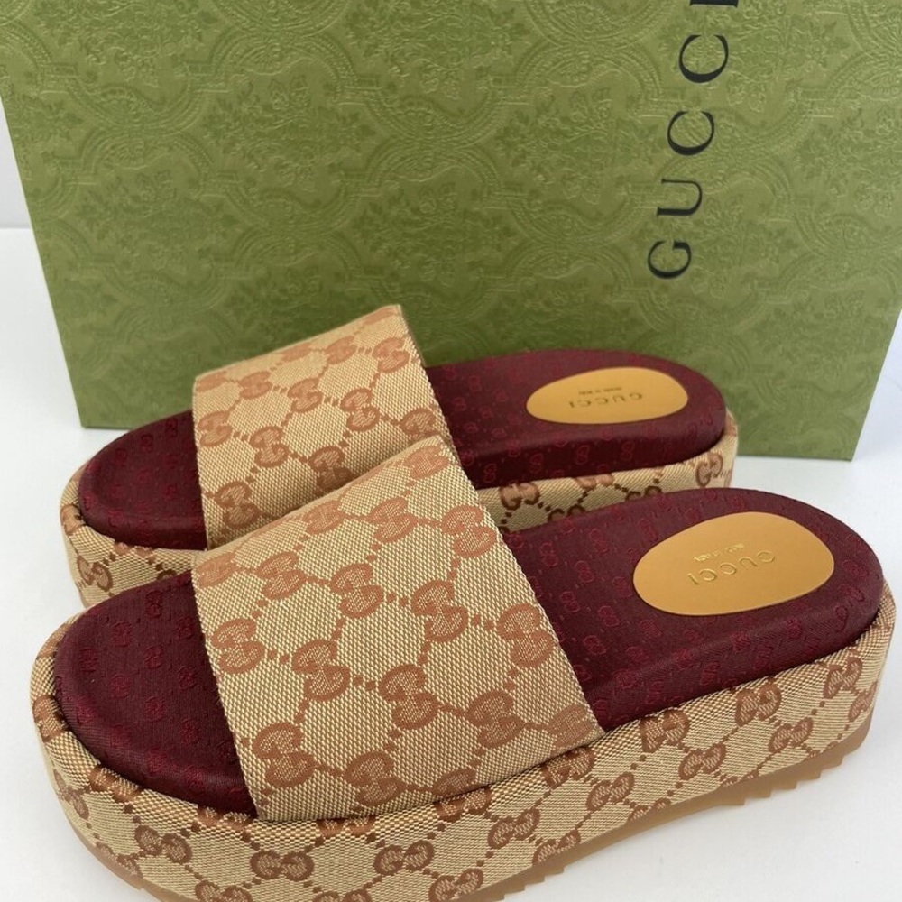 Gucci Women's Tan and Burgundy Platform Slides